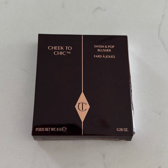 Charlotte Tilbury Cheek to Chic Blush - Walk of No Shame - Picture 4 of 8